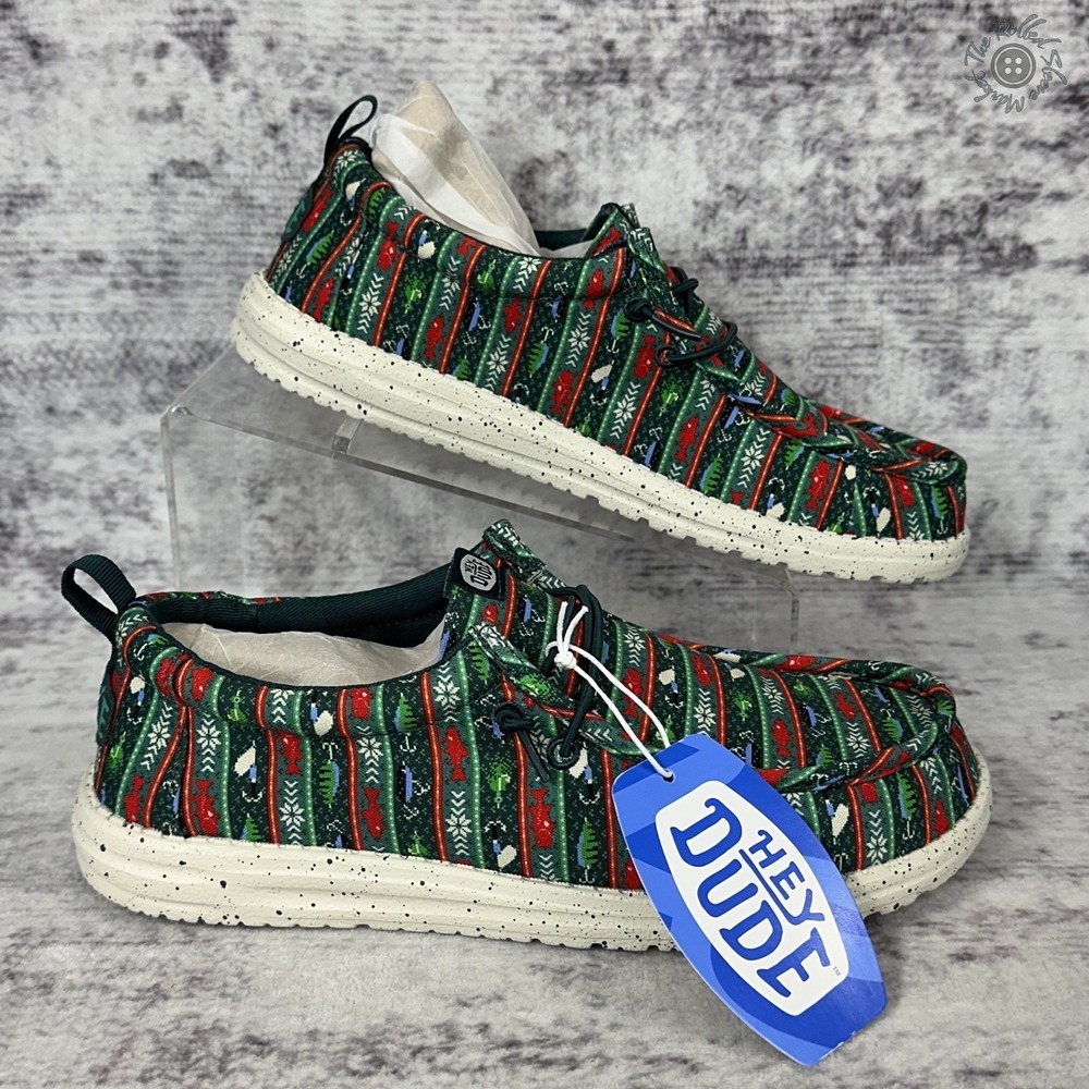NWT No Box Hey Dude Mens Wally Fishmas Sweater Size 8 Pine Green Multi 44347-3AP